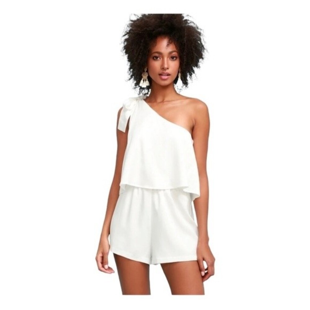 Lulus Destined for Chicness White One-Shoulder Romper - Size Large